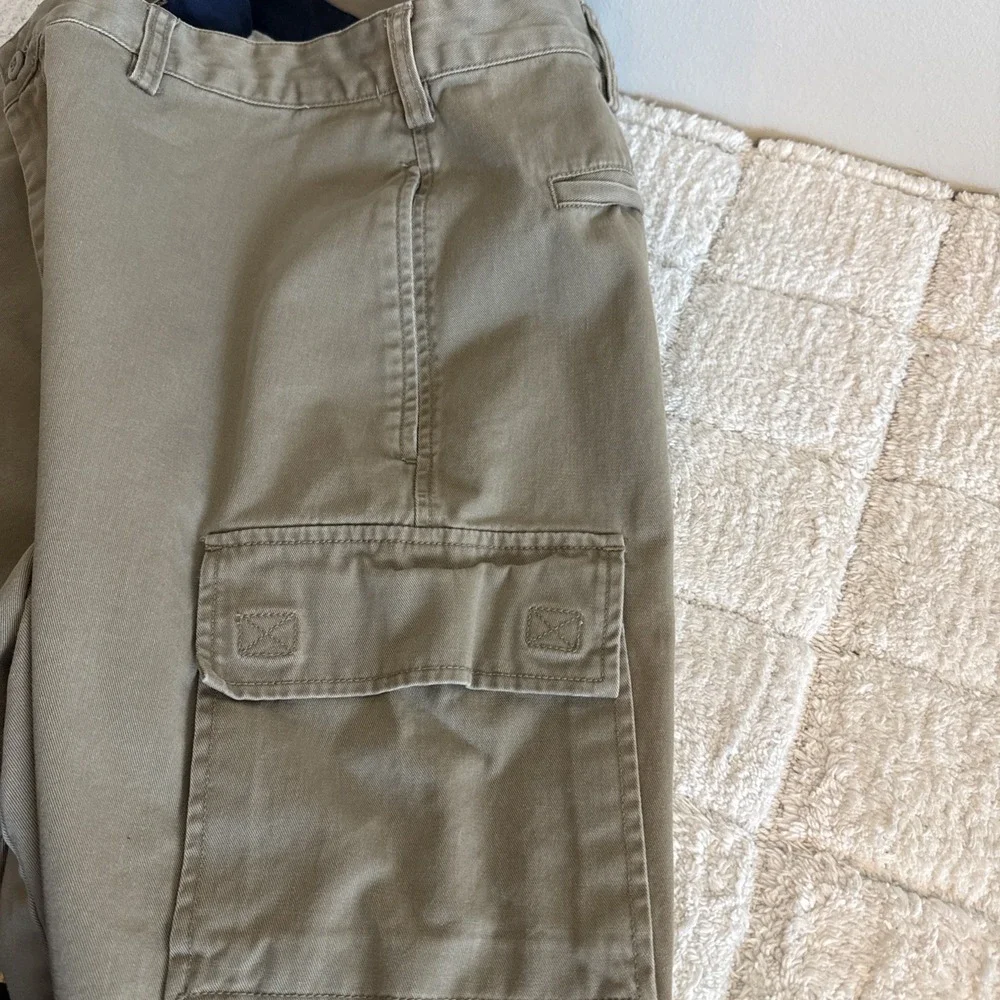 Tommy Hilfiger Mens Y2K Khaki Cargo Shorts Sz 38 Outdoors Casual Preppy